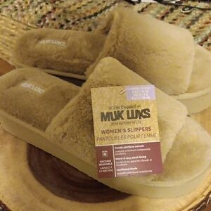 Muk Luks Women's Tan Slippers